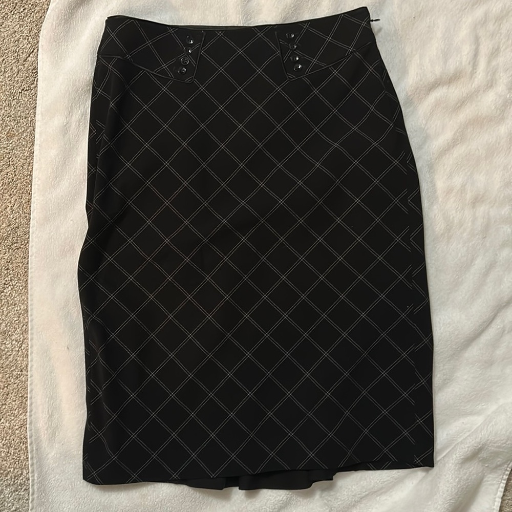 Pleaded skirt White House Black Market